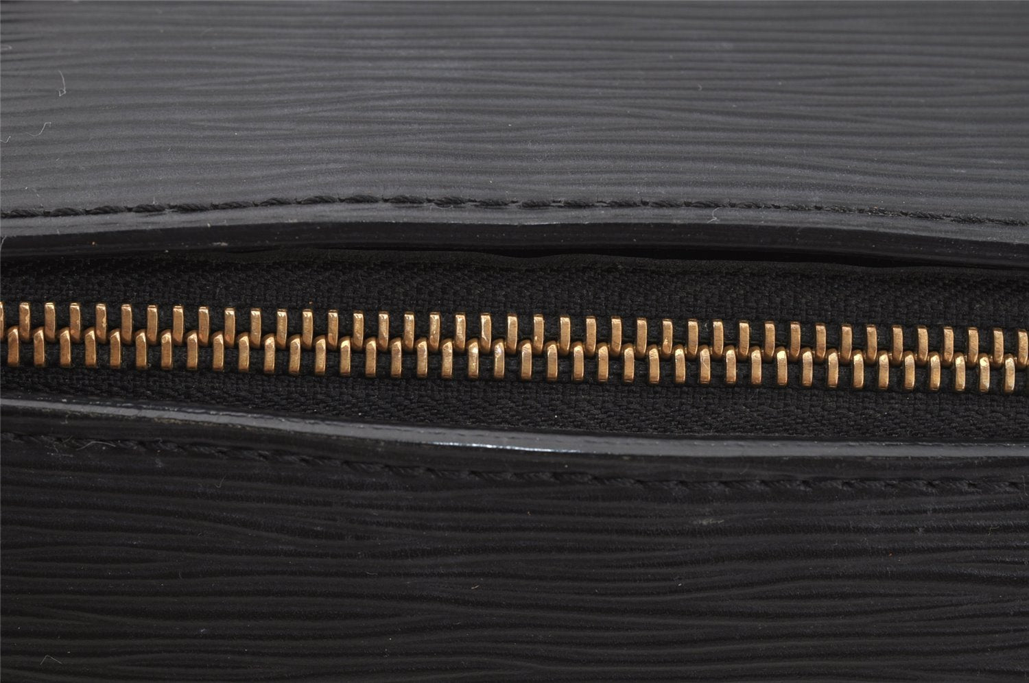 Authentic Louis Vuitton Epi Soufflot Black Hand Bag M52222 LV 1331J