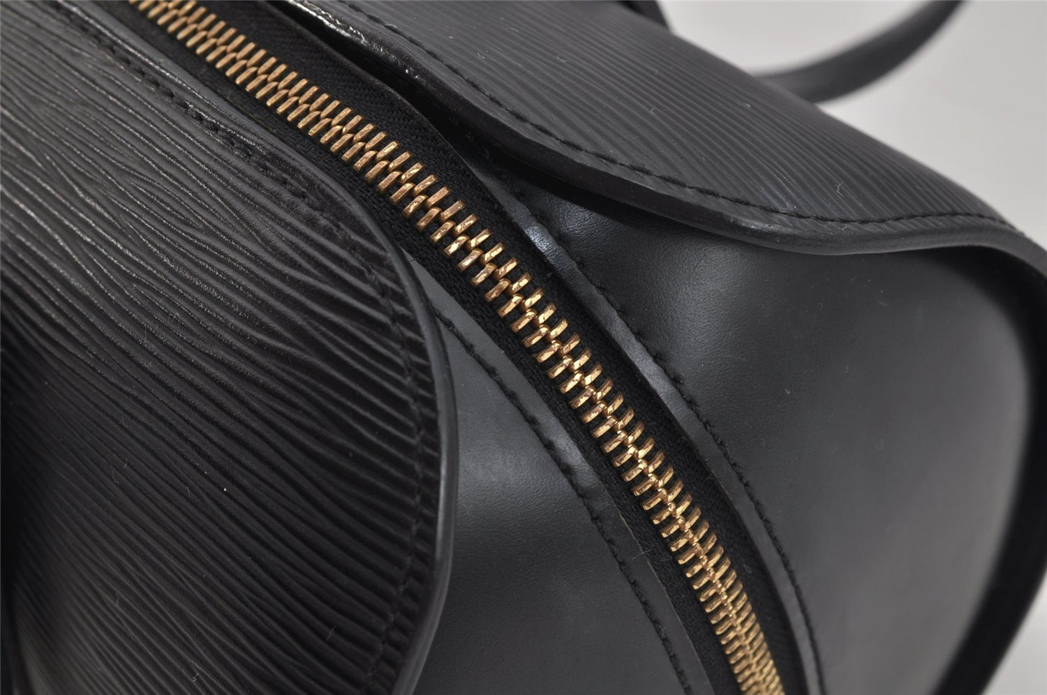 Authentic Louis Vuitton Epi Soufflot Black Hand Bag M52222 LV 1331J