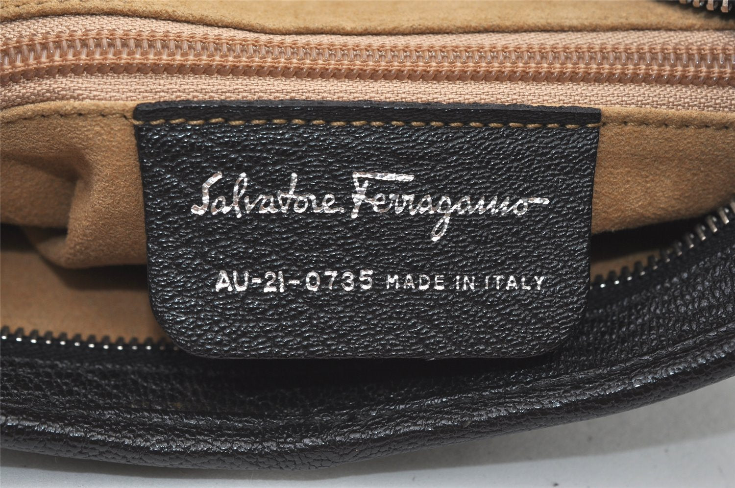 Authentic Salvatore Ferragamo Vintage Leather Shoulder Hand Bag Black 1342K