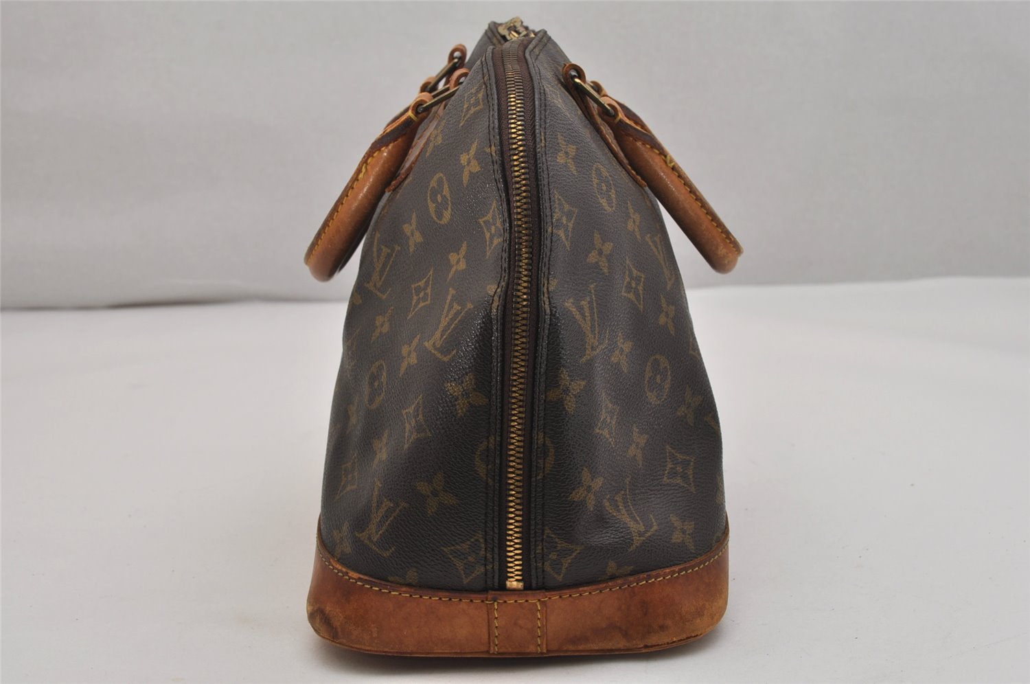 Authentic Louis Vuitton Monogram Alma Hand Bag Purse M51130 LV 1348K