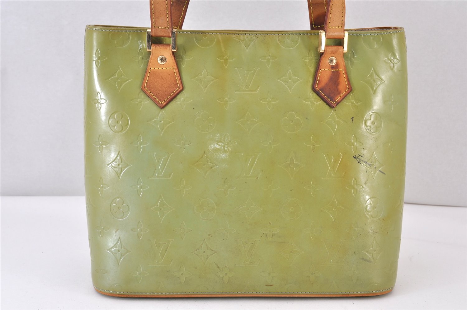 Authentic Louis Vuitton Vernis Houston Shoulder Bag Light Green M91005 LV 1349K