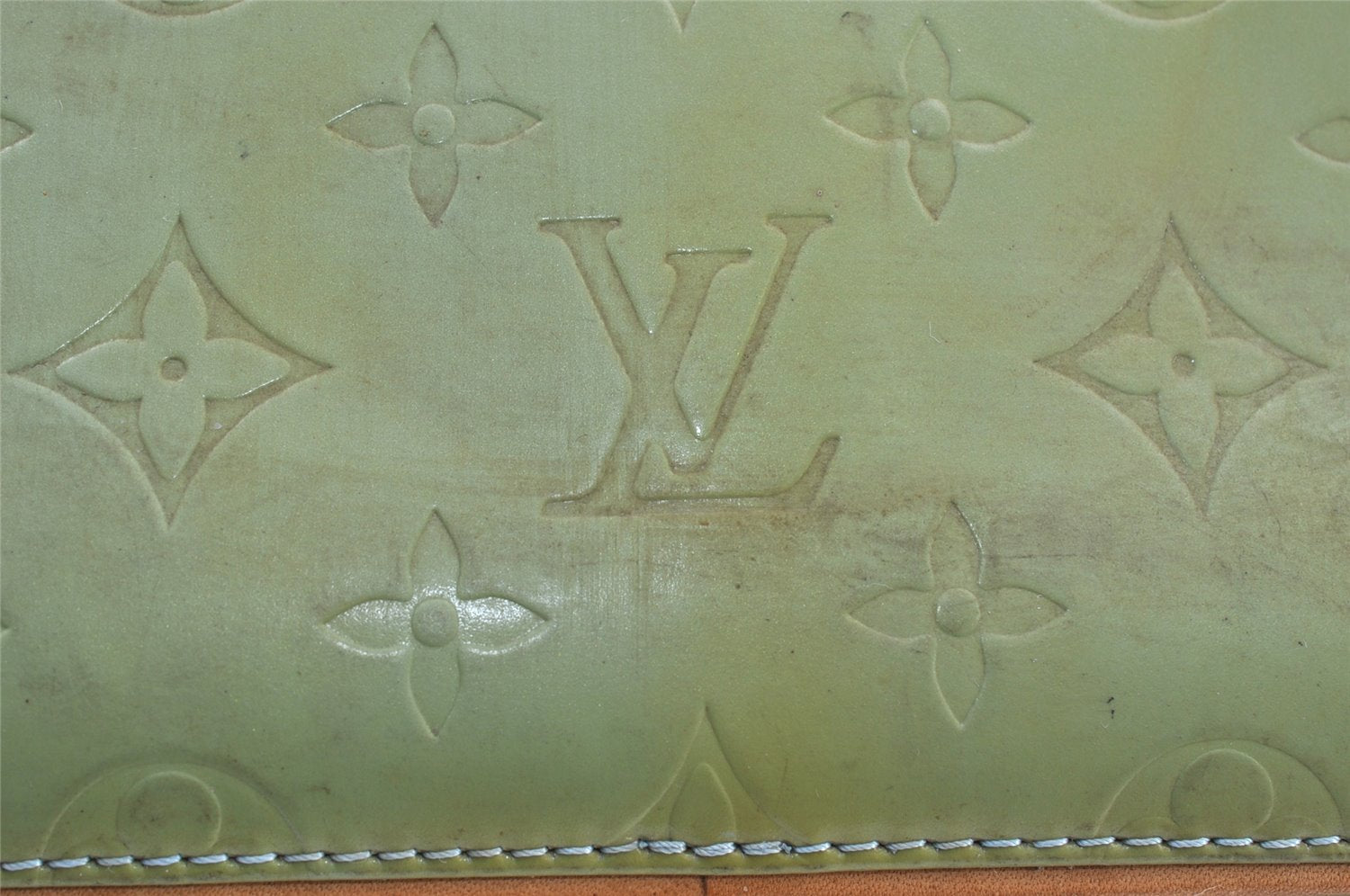 Authentic Louis Vuitton Vernis Houston Shoulder Bag Light Green M91005 LV 1349K