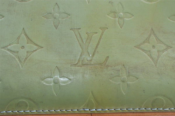 Authentic Louis Vuitton Vernis Houston Shoulder Bag Light Green M91005 LV 1349K