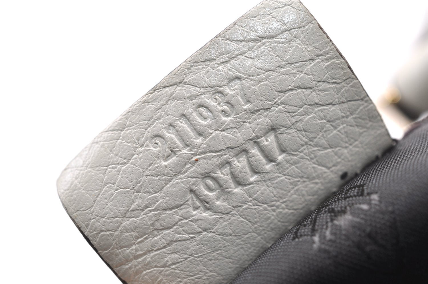 Authentic GUCCI Guccissima Shoulder Hand Tote Bag GG Leather 211937 White 1350I