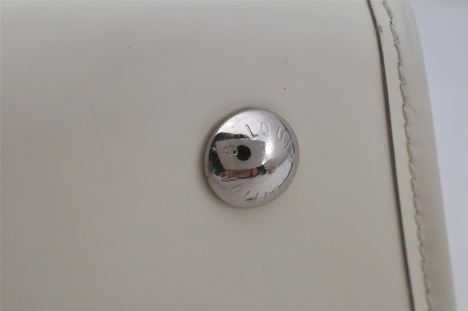 Authentic Louis Vuitton Epi Madeleine GM White Shoulder Bag M5934J LV 1351J