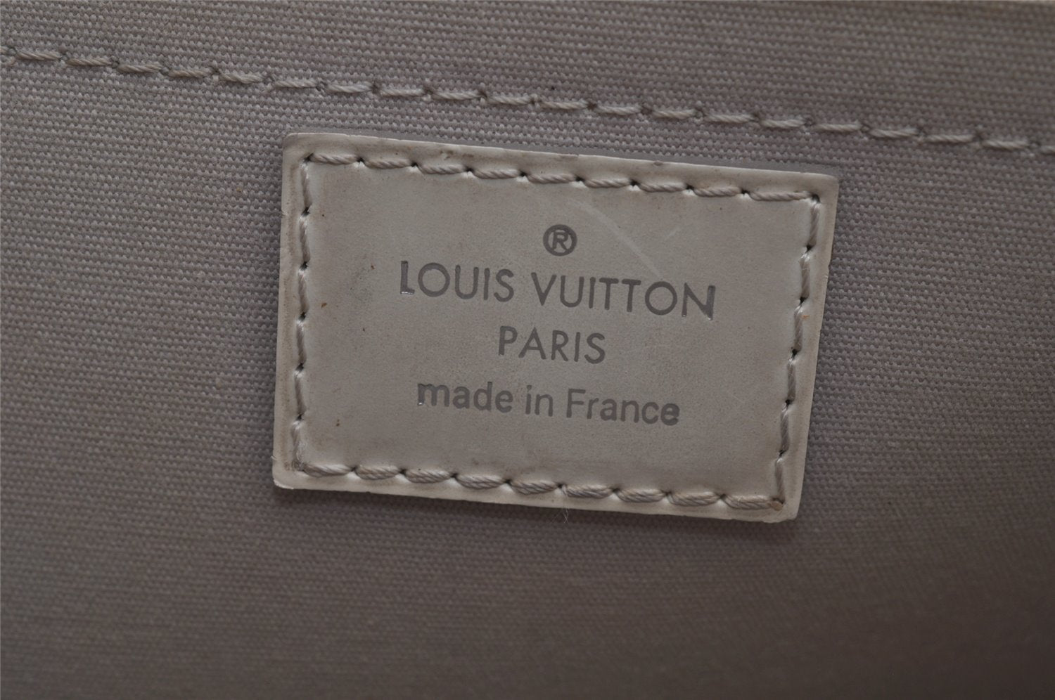 Authentic Louis Vuitton Epi Madeleine GM White Shoulder Bag M5934J LV 1351J