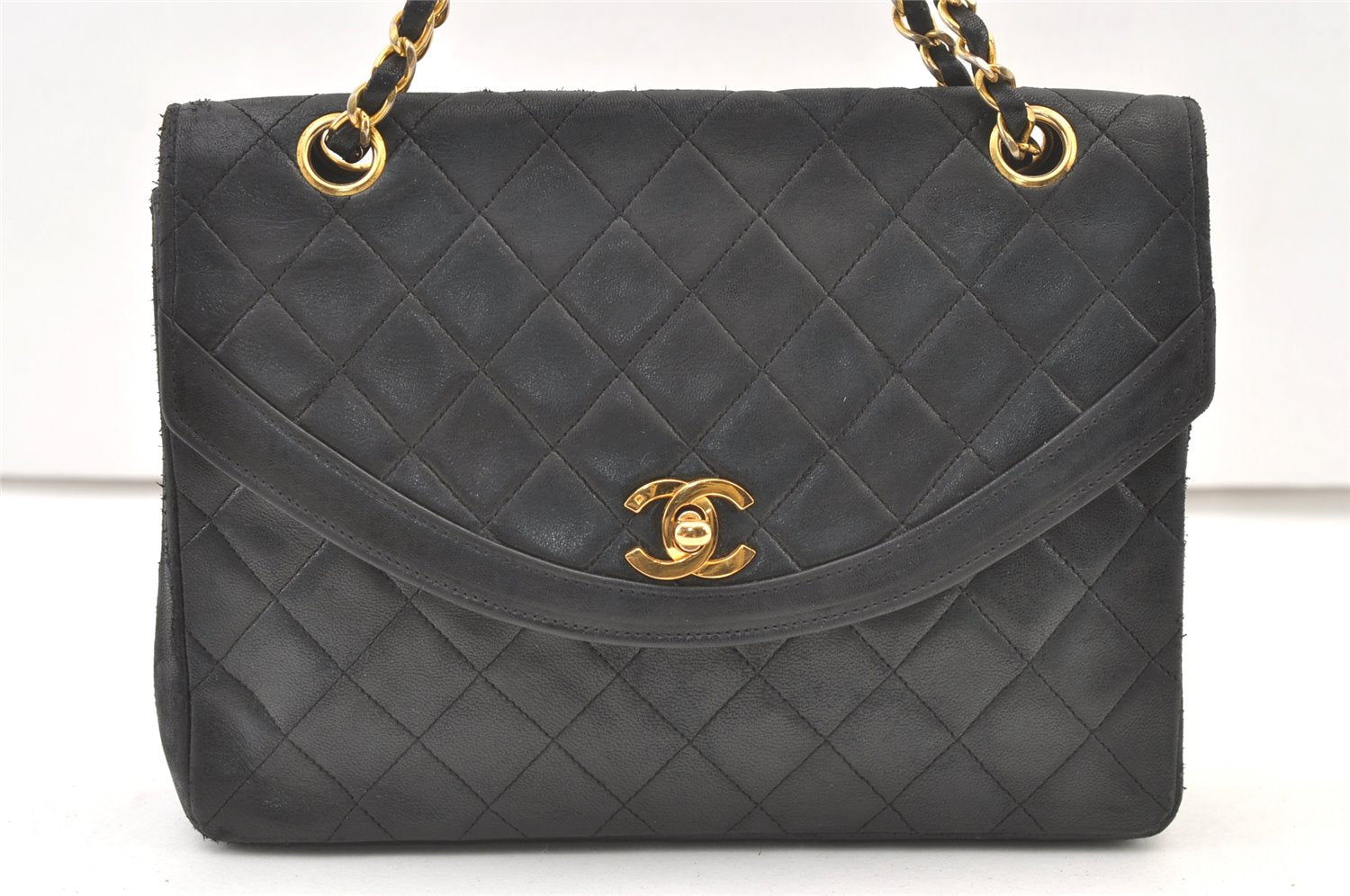 Authentic CHANEL Lamb Skin Turnlock Matelasse Chain Shoulder Bag Black 1355K