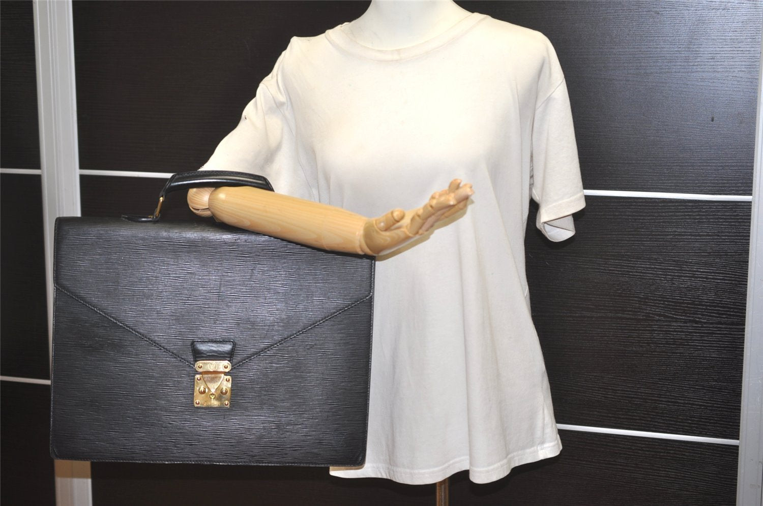 Authentic Louis Vuitton Epi Serviette Conseiller Briefcase Black M54422 LV 1356J