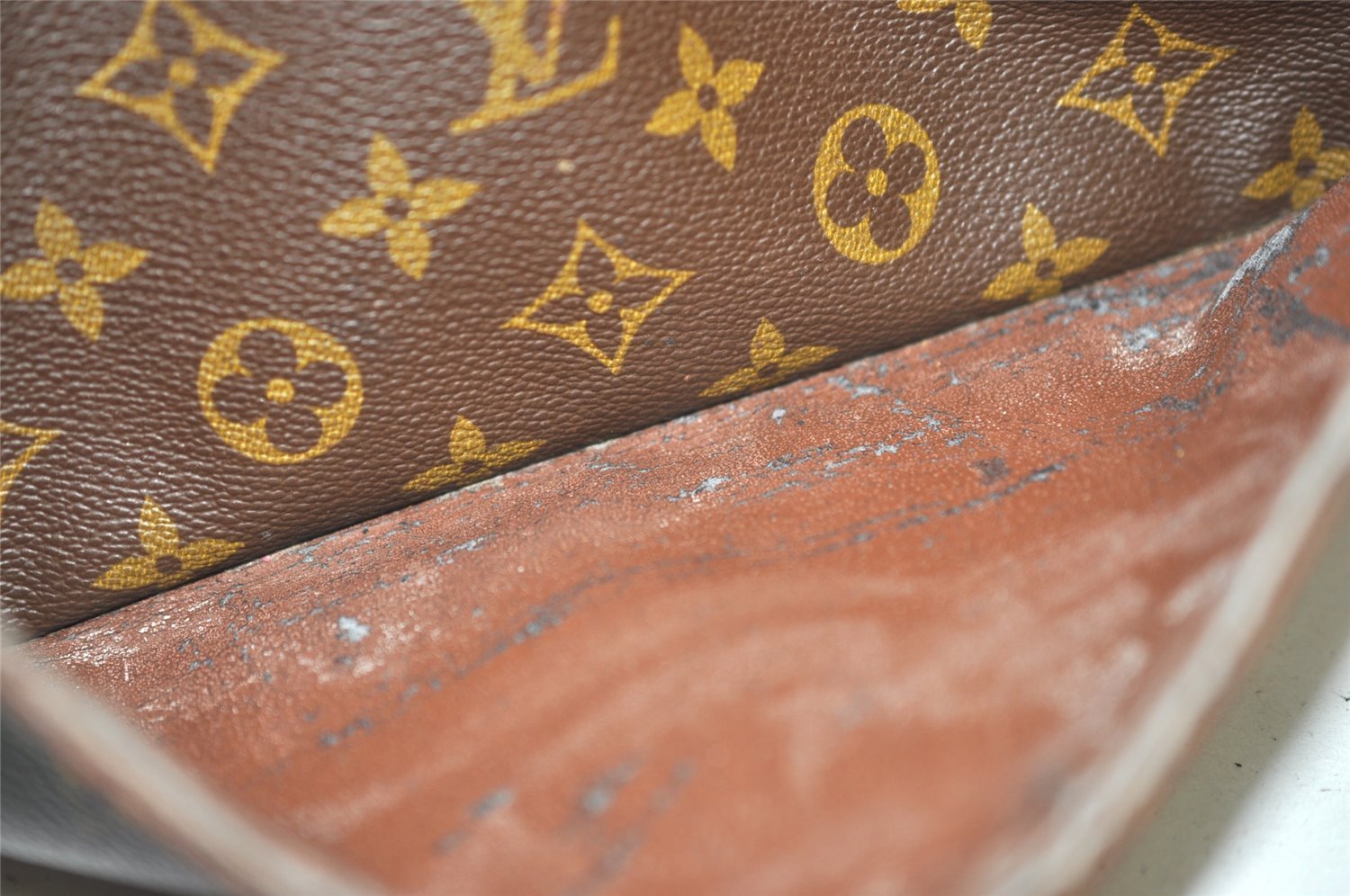 Authentic Louis Vuitton Monogram Compiegne 28 Clutch Hand Bag M51845 LV 1358K