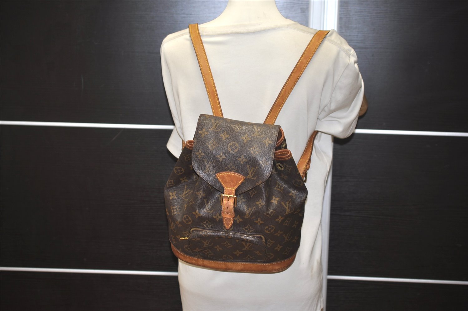 Authentic Louis Vuitton Monogram Montsouris MM Backpack M51136 LV 1360K