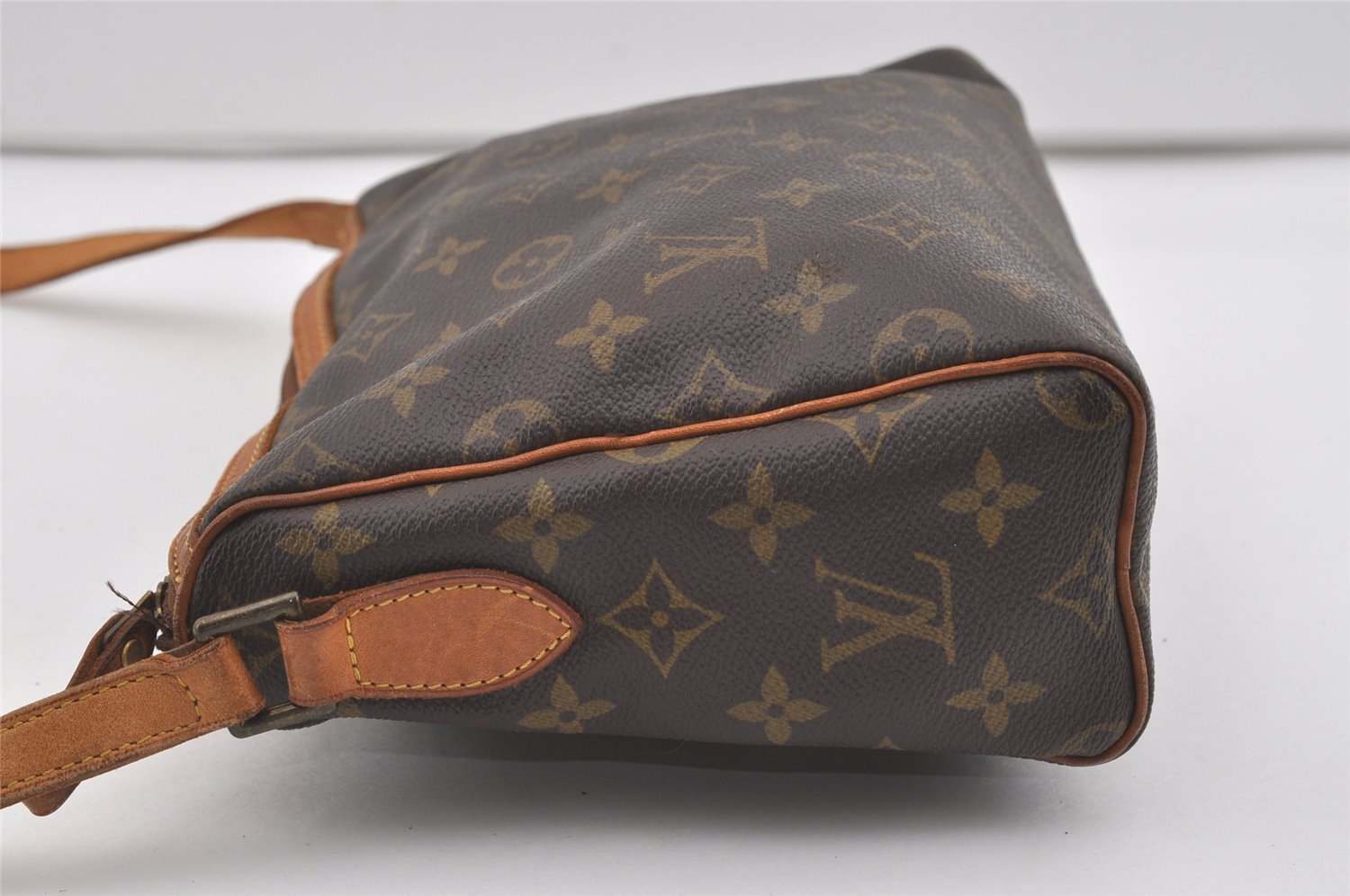 Authentic Louis Vuitton Monogram Tulleries PM Shoulder Cross Bag Old Model 1363J