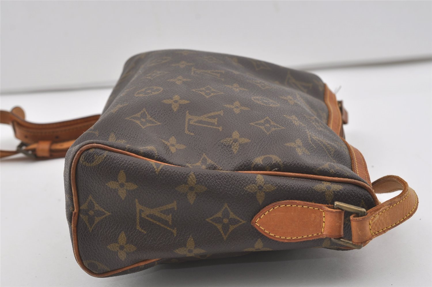 Authentic Louis Vuitton Monogram Tulleries PM Shoulder Cross Bag Old Model 1363J