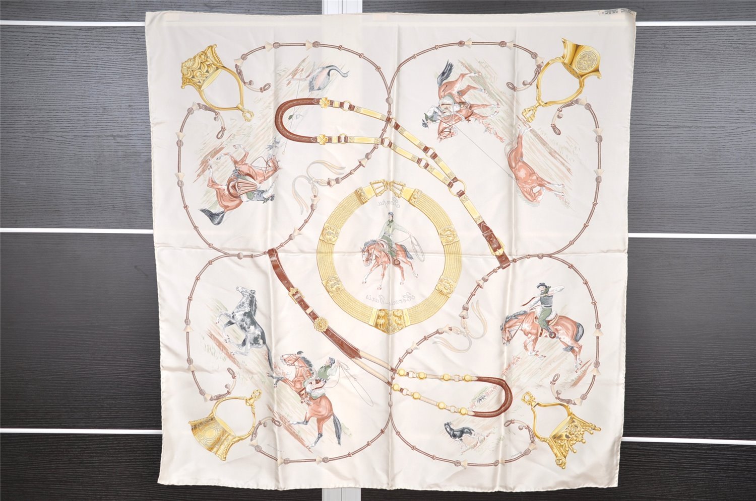 Authentic HERMES Carre 90 Scarf 