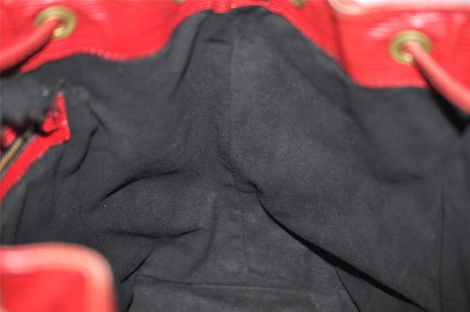 Authentic Louis Vuitton Epi Petit Noe Shoulder Drawstring Bag M44107 Red 1366I