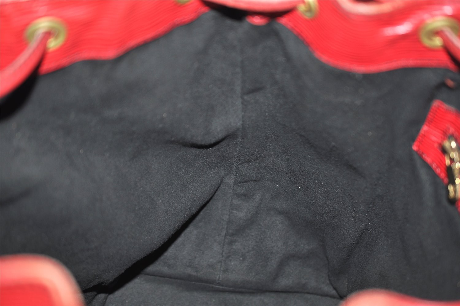 Authentic Louis Vuitton Epi Petit Noe Shoulder Drawstring Bag M44107 Red 1366I