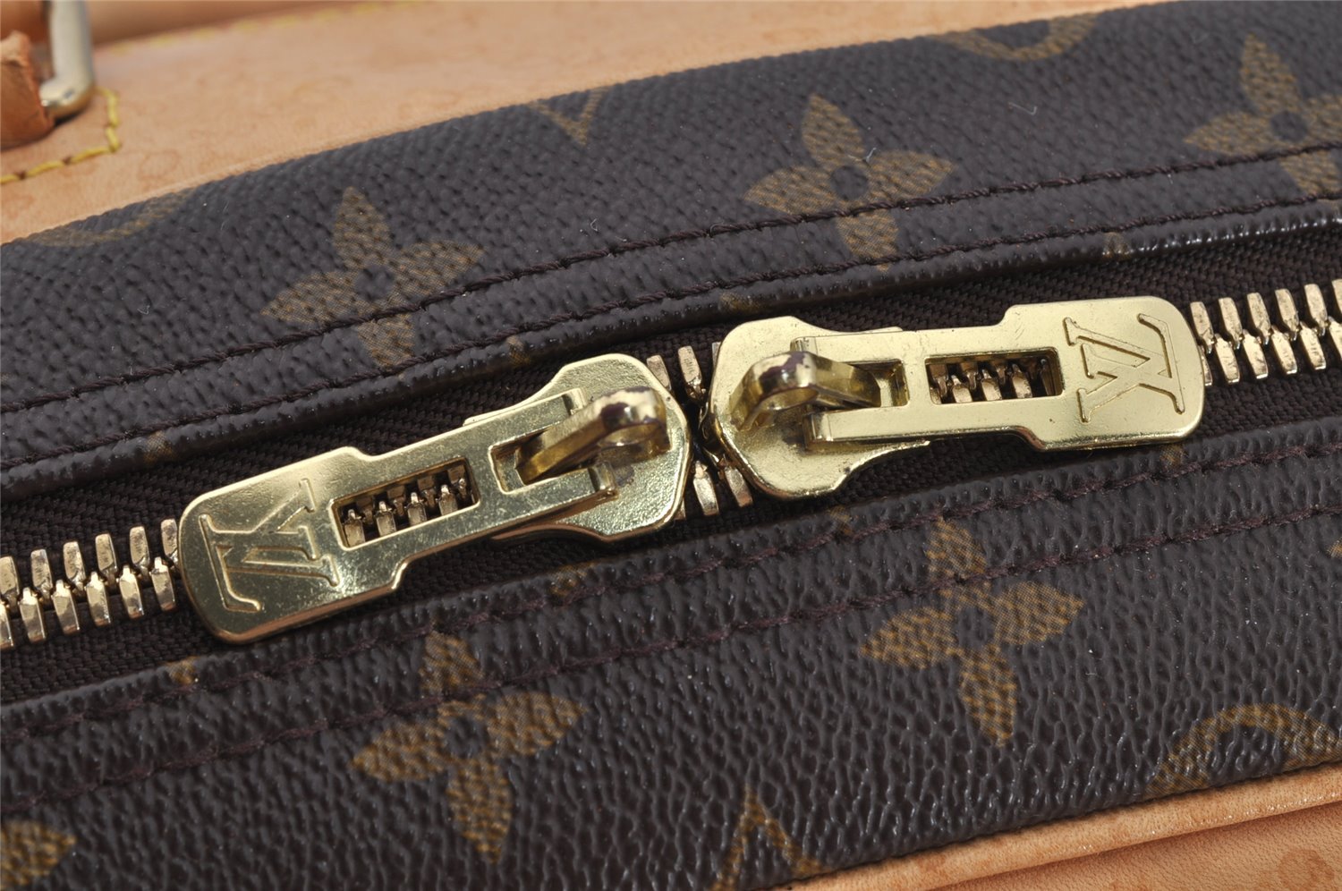 Authentic Louis Vuitton Monogram Evasion PM Boston Travel Bag M41443 LV 1367J