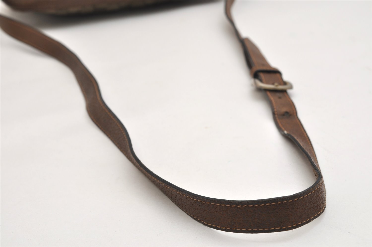 Authentic GUCCI Vintage Shoulder Cross Body Bag Purse GG PVC Leather Brown 1367K