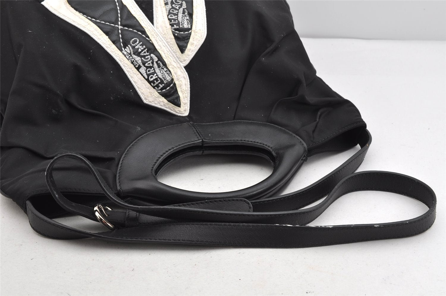 Authentic Salvatore Ferragamo Vara Nylon Leather 2Way Hand Bag Black 1379K