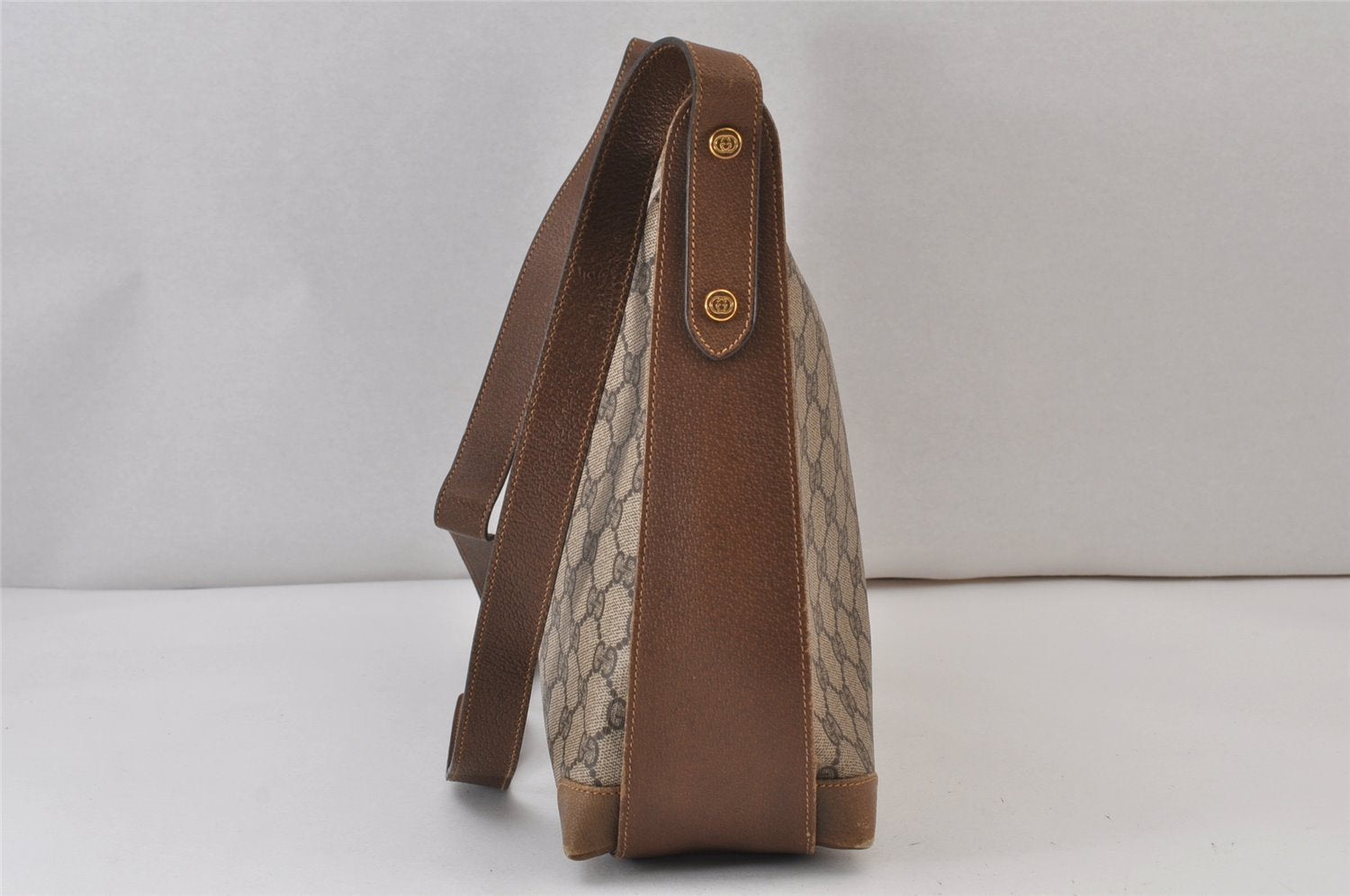 Authentic GUCCI Shoulder Cross Body Bag Purse GG PVC Leather Brown Junk 1388K