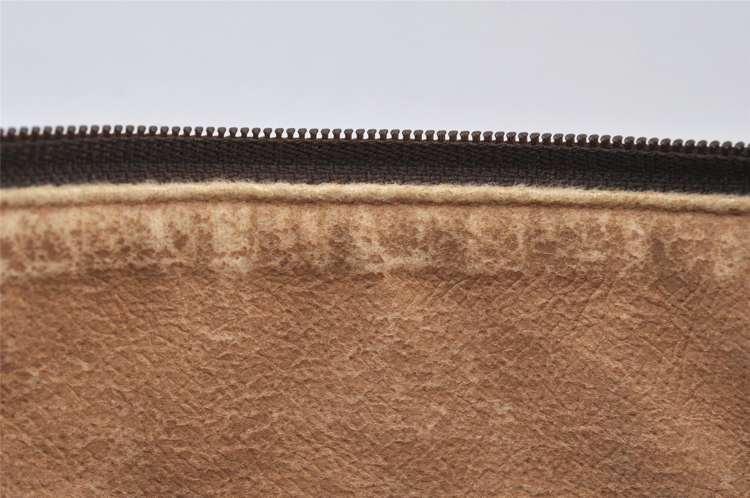 Authentic GUCCI Shoulder Cross Body Bag Purse GG PVC Leather Brown Junk 1388K