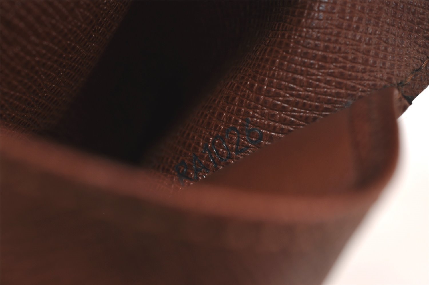 Authentic Louis Vuitton Monogram Multicles 4 Four Hooks Key Case M62631 LV 1390I