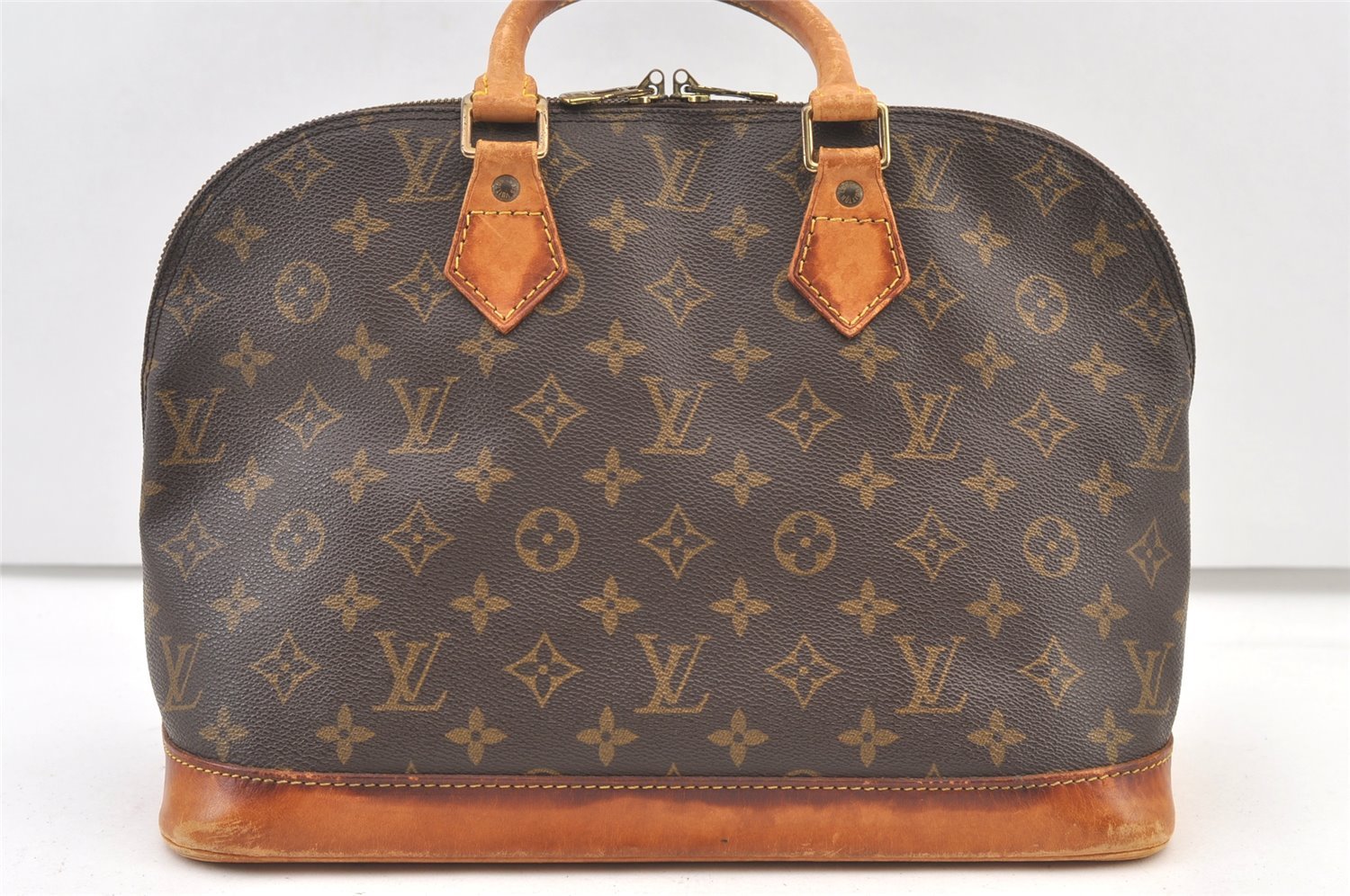 Authentic Louis Vuitton Monogram Alma Hand Bag Purse M51130 LV 1393K
