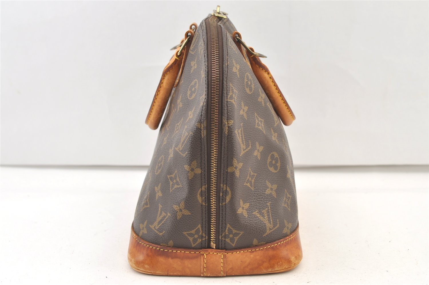 Authentic Louis Vuitton Monogram Alma Hand Bag Purse M51130 LV 1393K