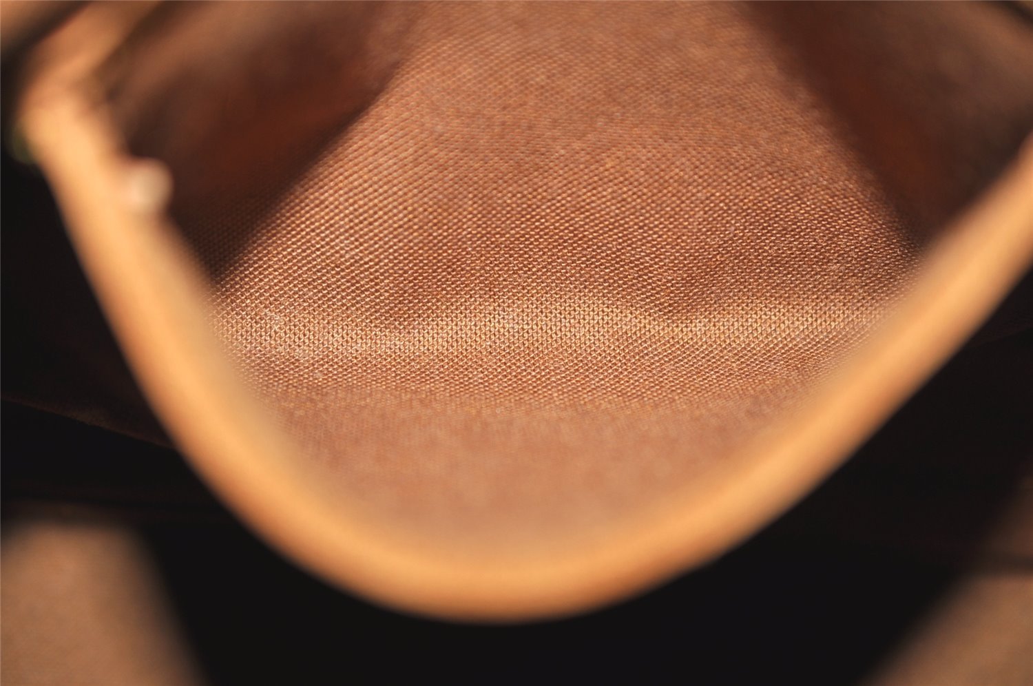 Authentic Louis Vuitton Monogram Alma Hand Bag Purse M51130 LV 1393K