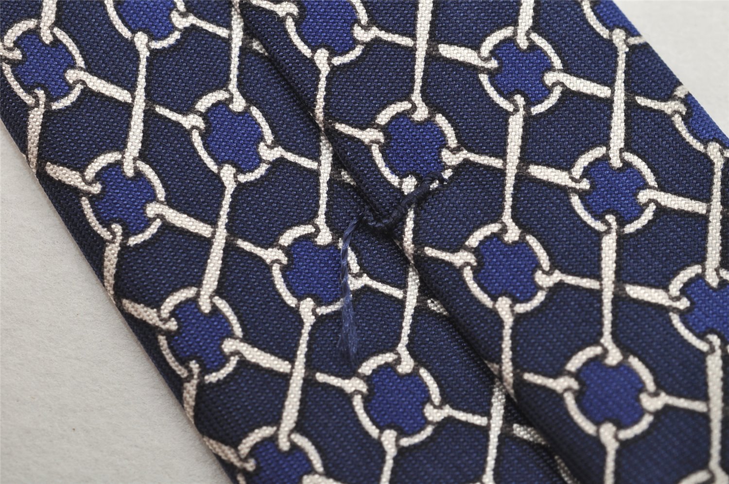 Authentic HERMES Vintage Tie Necktie Chain Pattern Silk 990SA Navy Blue 1399I