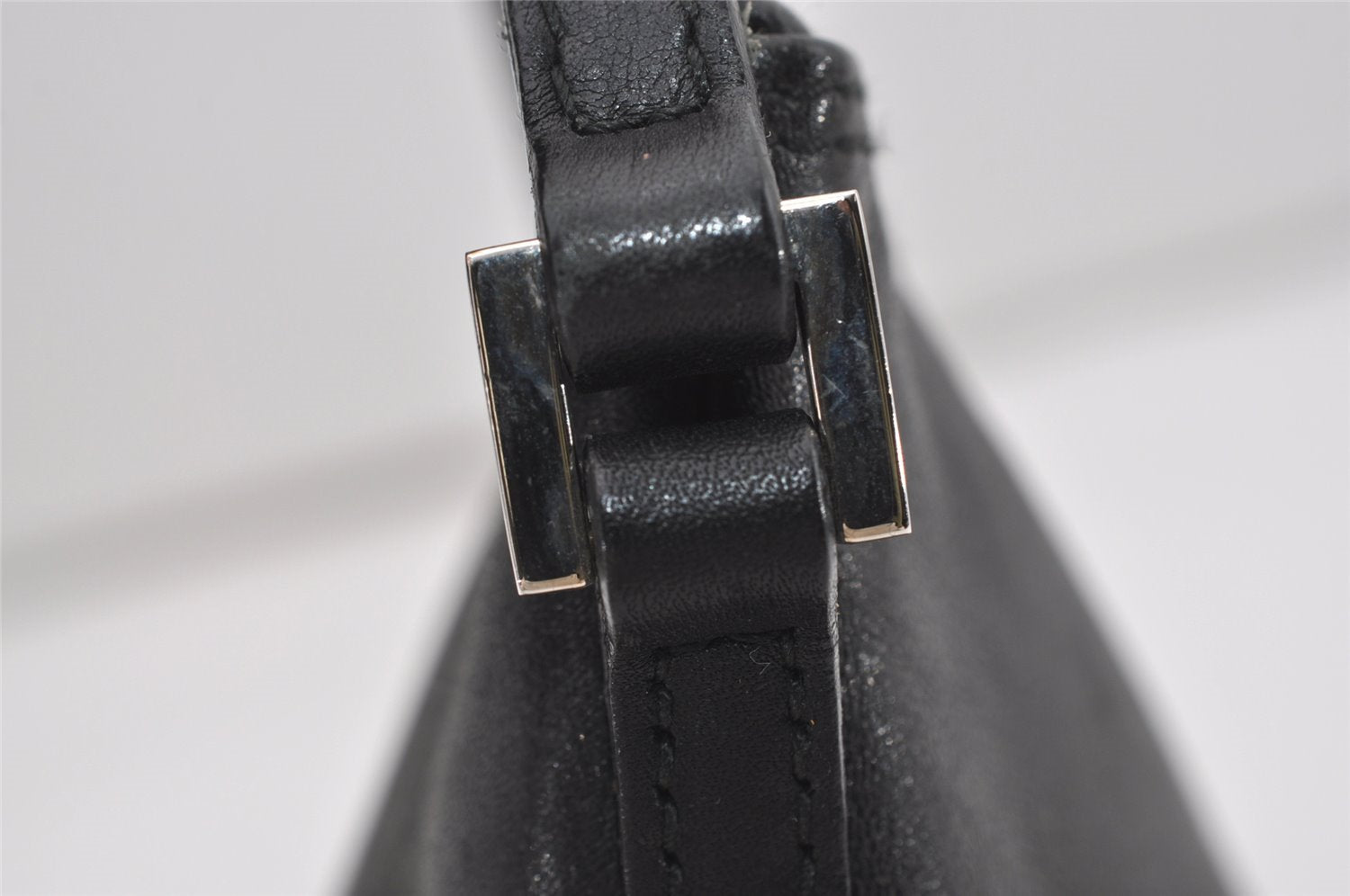 Authentic GUCCI Vintage Hand Bag Pouch Purse Leather 0391103 Black 1406I