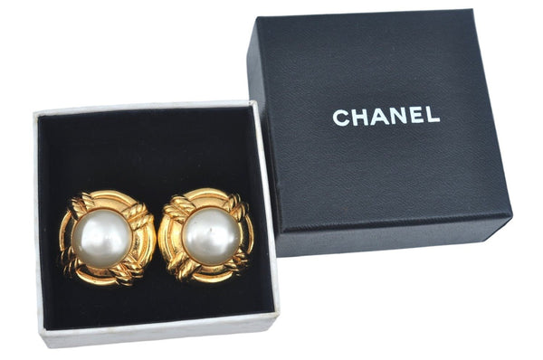 Authentic CHANEL Imitation Pearl Clip-On Earrings CC Logo Gold Plated Box 1414J