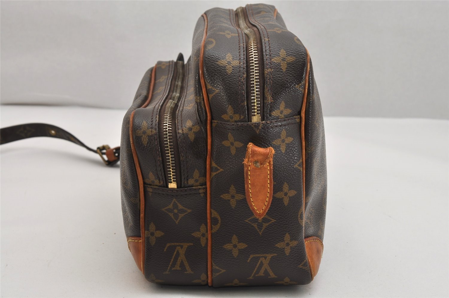 Authentic Louis Vuitton Monogram Nile Shoulder Cross Body Bag M45244 Junk 1419K