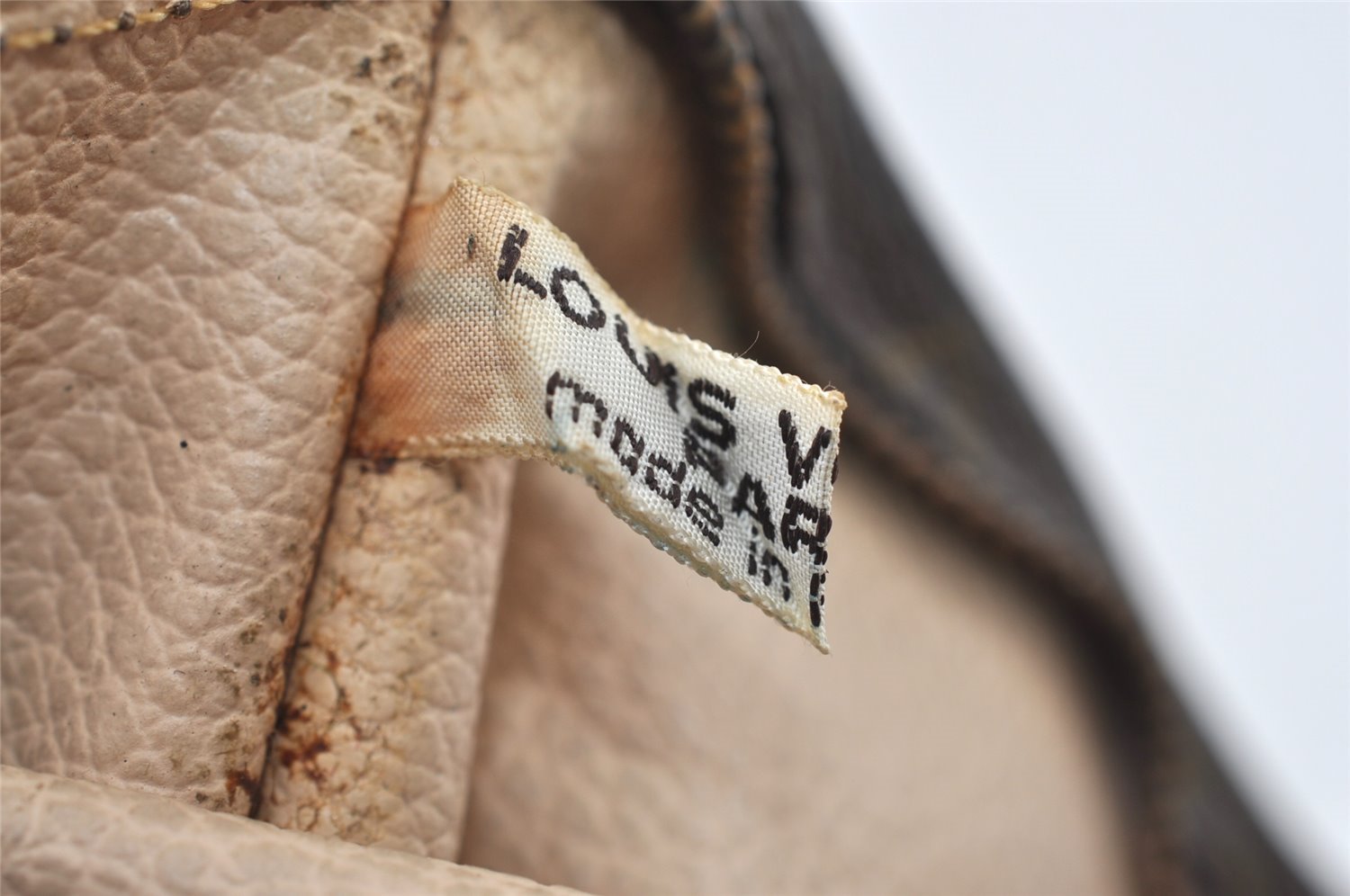 Auth Louis Vuitton Monogram Poche Toilette 26 Cosmetics Pouch Old Model LV 1420I