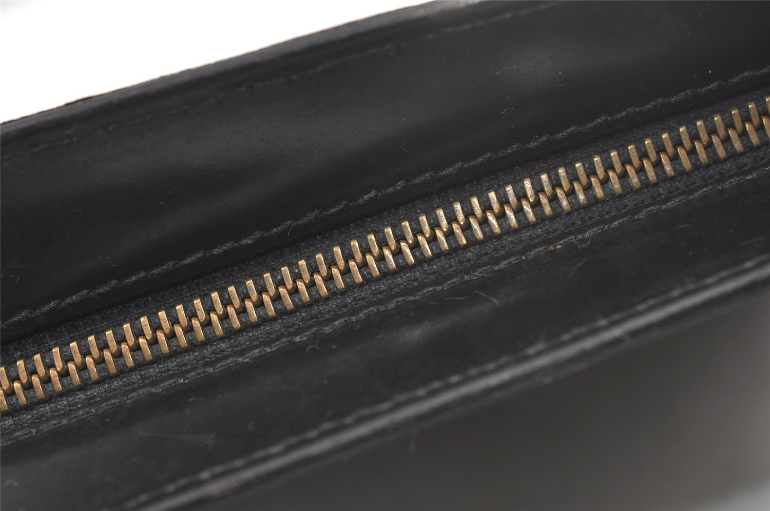 Authentic Louis Vuitton Epi Pochette Homme Clutch Hand Bag Black M52522 LV 1420K