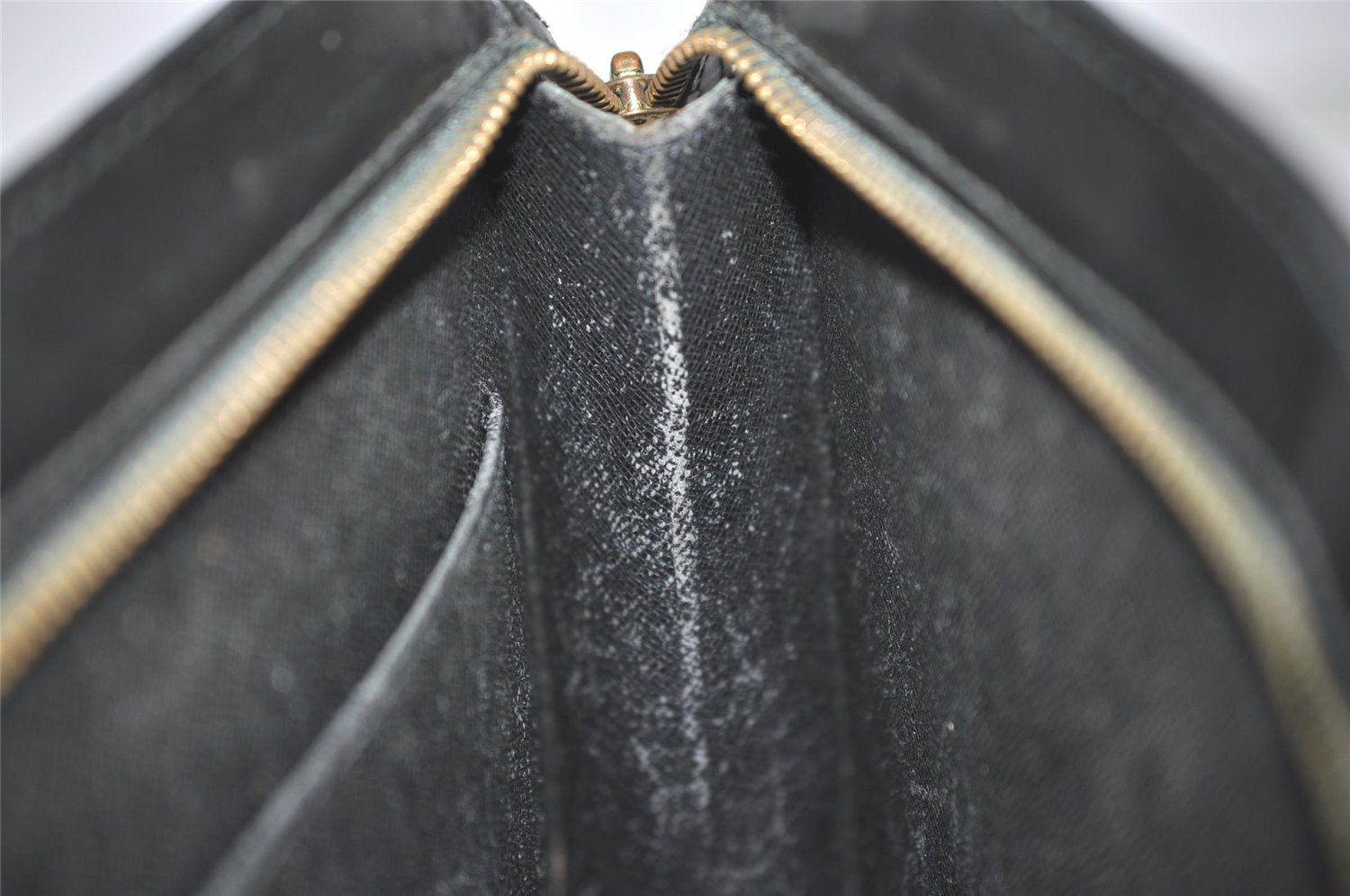 Authentic Louis Vuitton Epi Pochette Homme Clutch Hand Bag Black M52522 LV 1420K