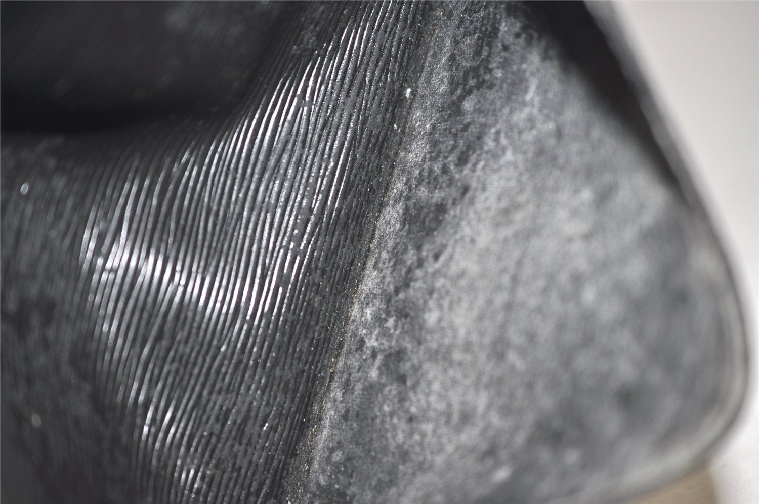 Authentic Louis Vuitton Epi Pochette Homme Clutch Hand Bag Black M52522 LV 1420K