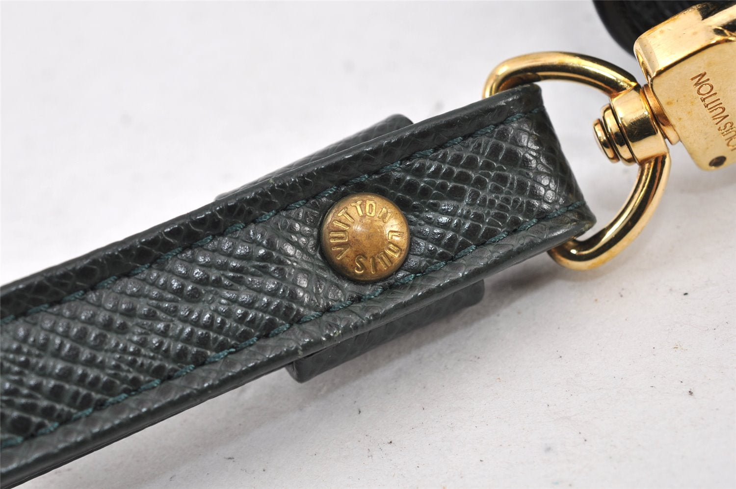 Authentic Louis Vuitton Taiga Baikal Clutch Bag Green M30184 LV 1423K