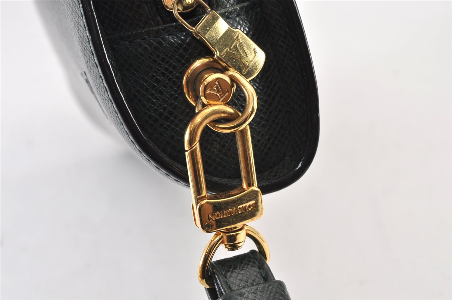 Authentic Louis Vuitton Taiga Baikal Clutch Bag Green M30184 LV 1423K