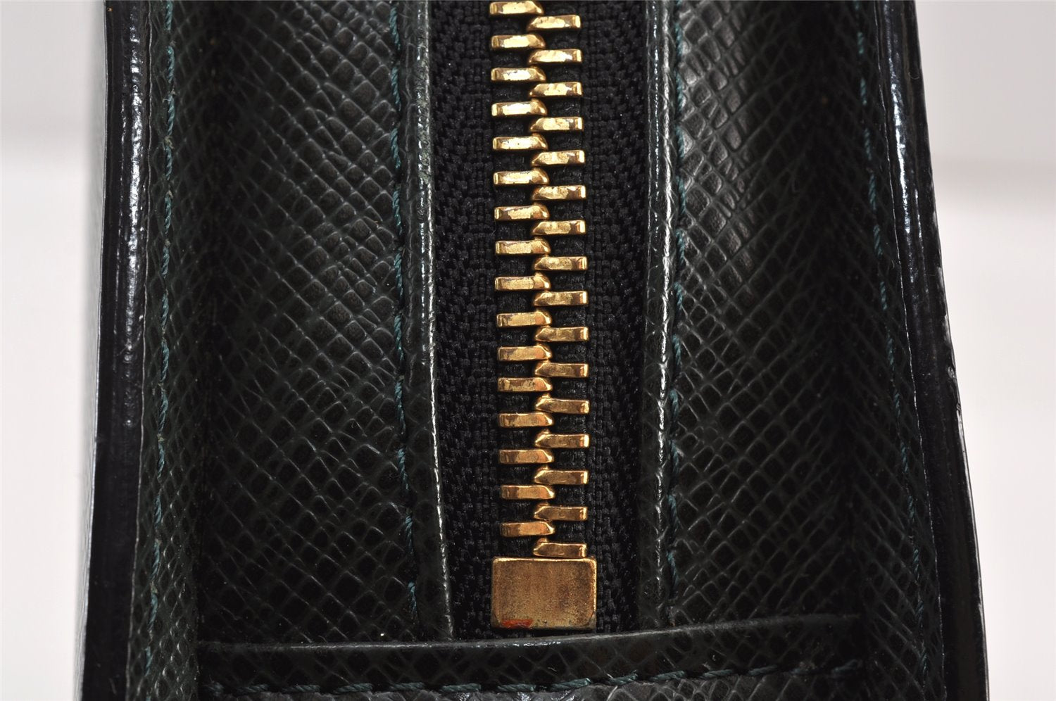 Authentic Louis Vuitton Taiga Baikal Clutch Bag Green M30184 LV 1423K