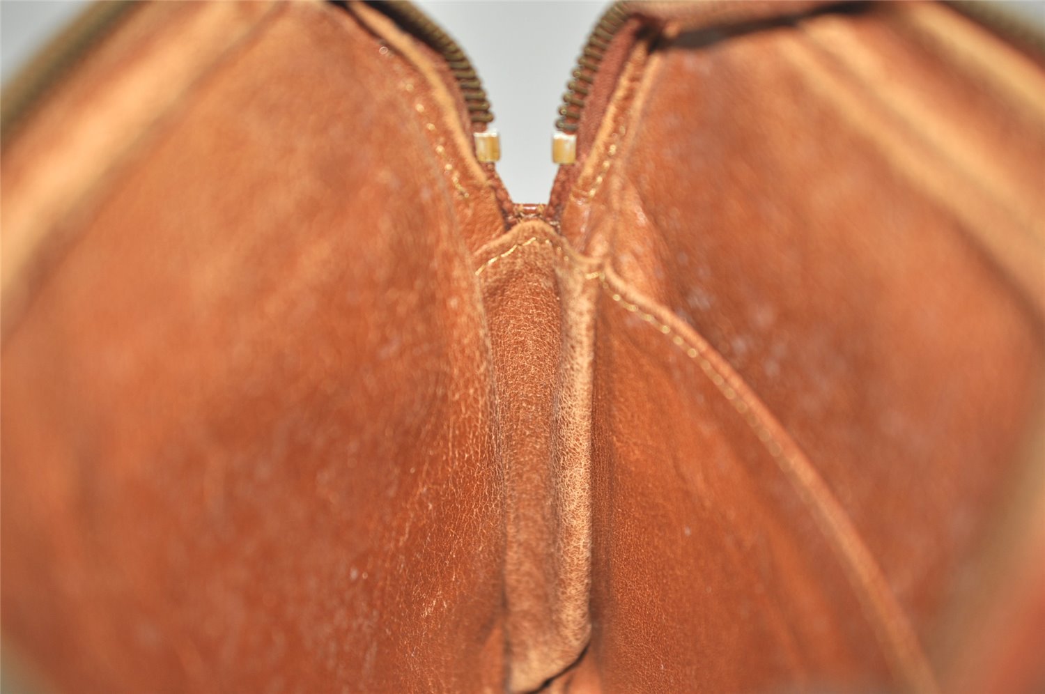 Authentic Louis Vuitton Monogram Shoulder Cross Body Bag Old Model LV Junk 1425K