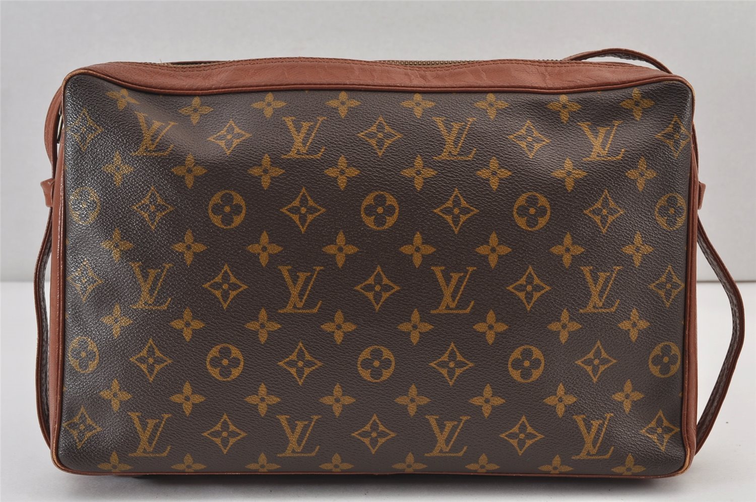 Authentic Louis Vuitton Monogram Sac Bandouliere 35 Shoulder Bag Old Model 1426K