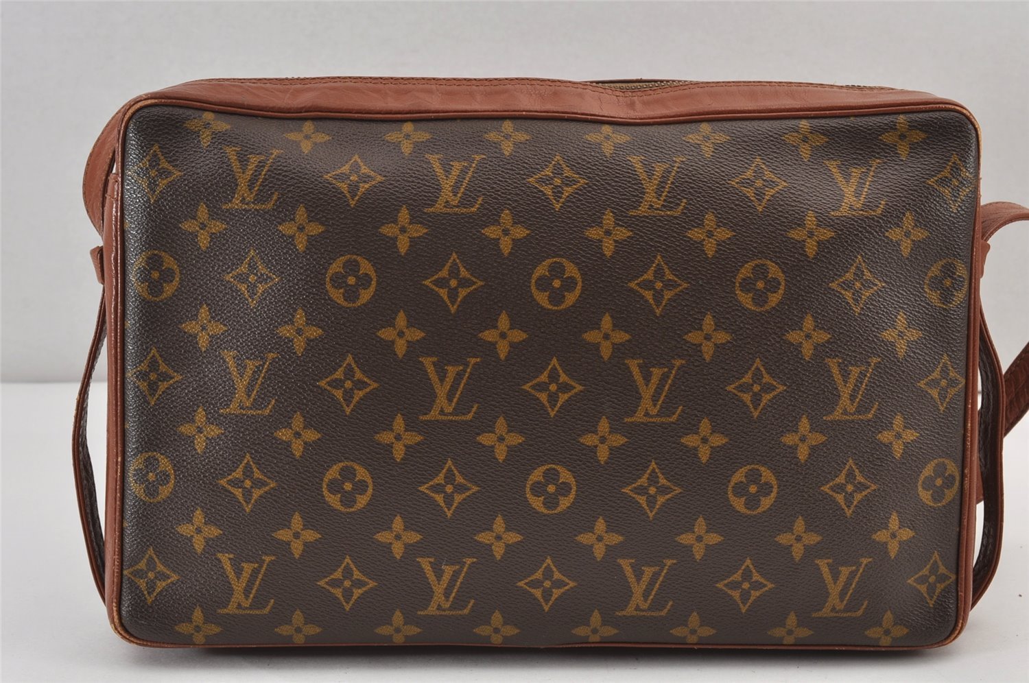Authentic Louis Vuitton Monogram Sac Bandouliere 35 Shoulder Bag Old Model 1426K