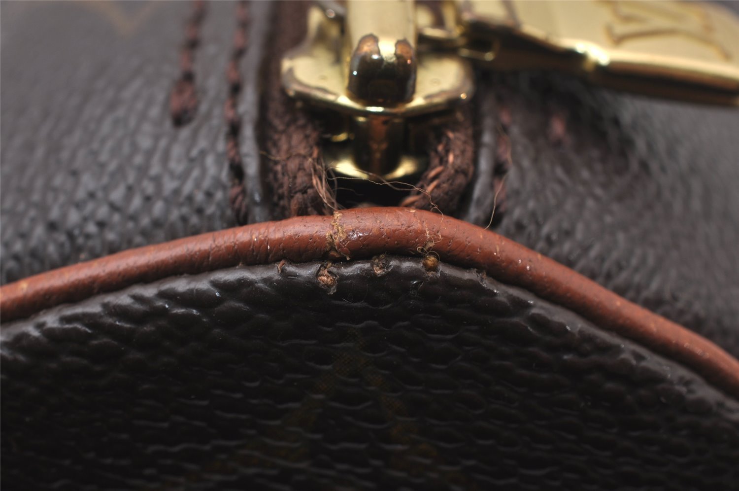 Authentic Louis Vuitton Monogram Papillon 22 Hand Bag Old Model LV 1430I