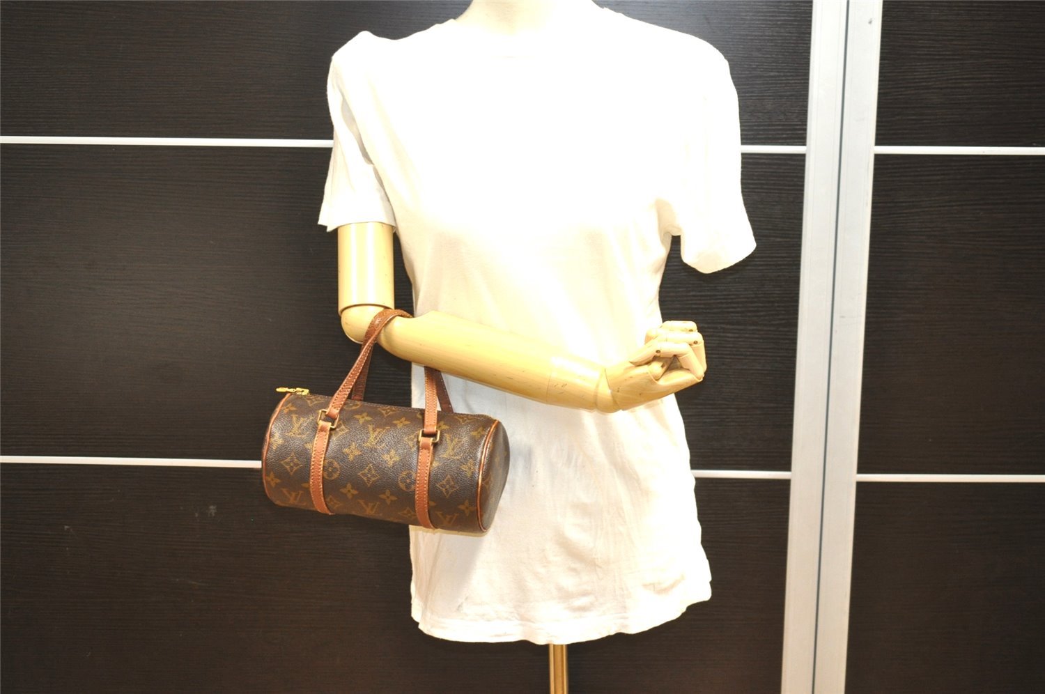 Authentic Louis Vuitton Monogram Papillon 22 Hand Bag Old Model LV 1430I