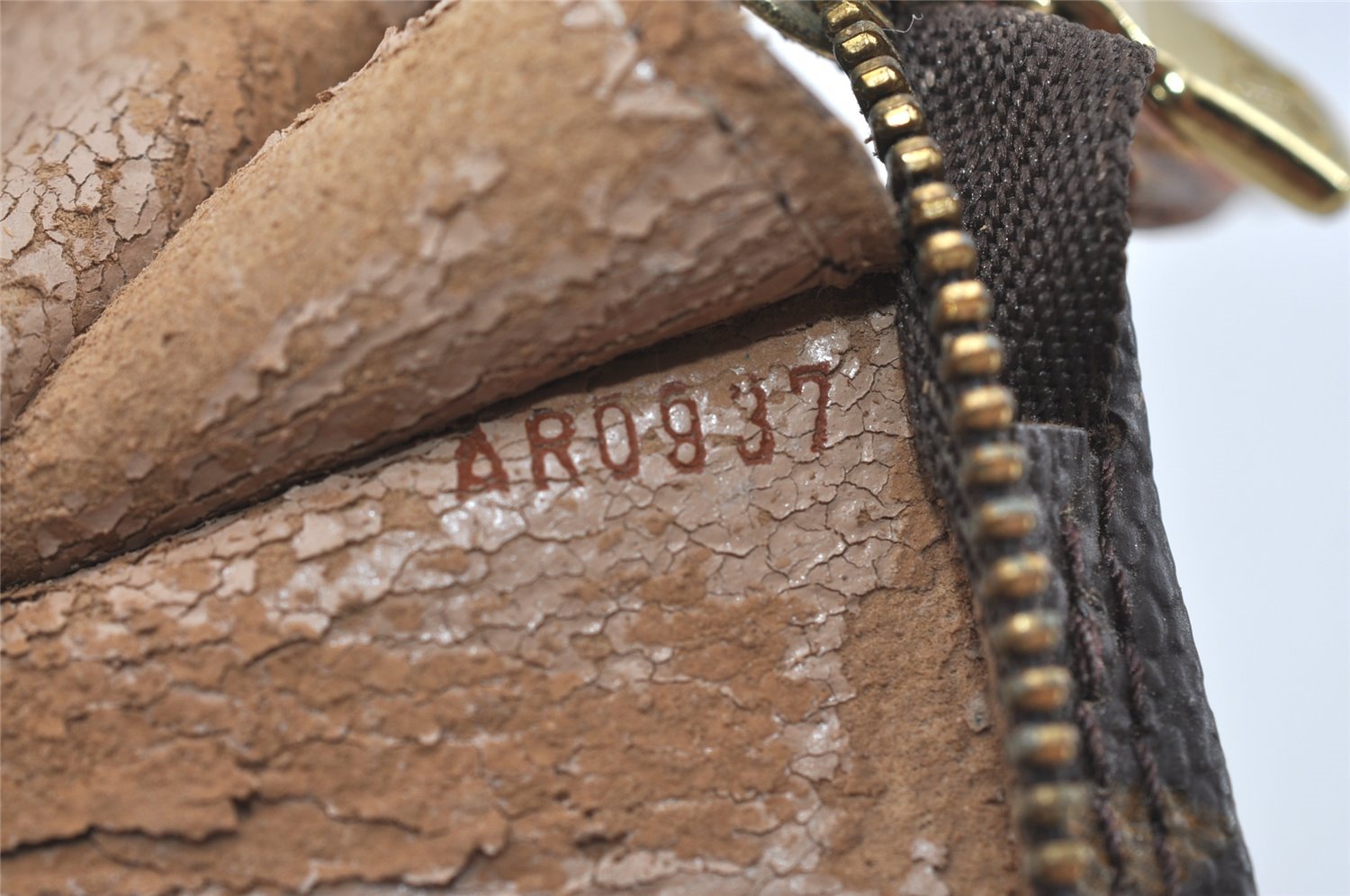 Authentic Louis Vuitton Monogram Bucket PM Shoulder Tote Bag M42238 Junk 1431I