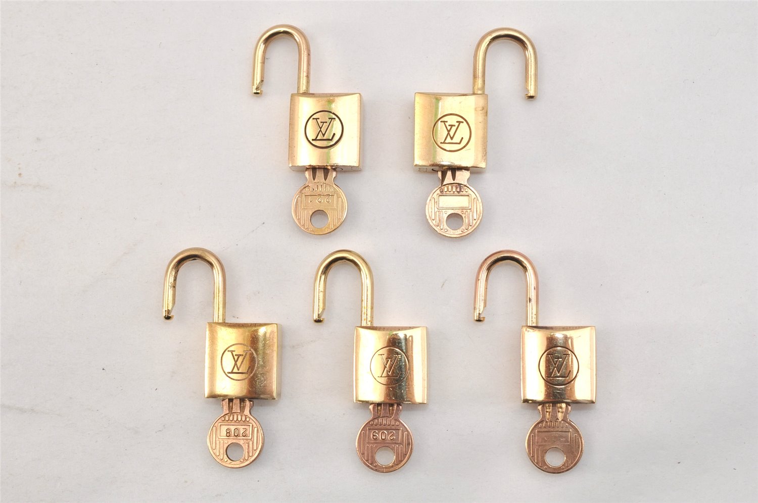 Authentic Louis Vuitton Padlock and Keys 10Set Old Model LV 1434L