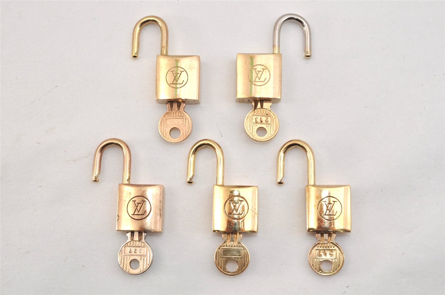 Authentic Louis Vuitton Padlock and Keys 10Set Old Model LV 1434L