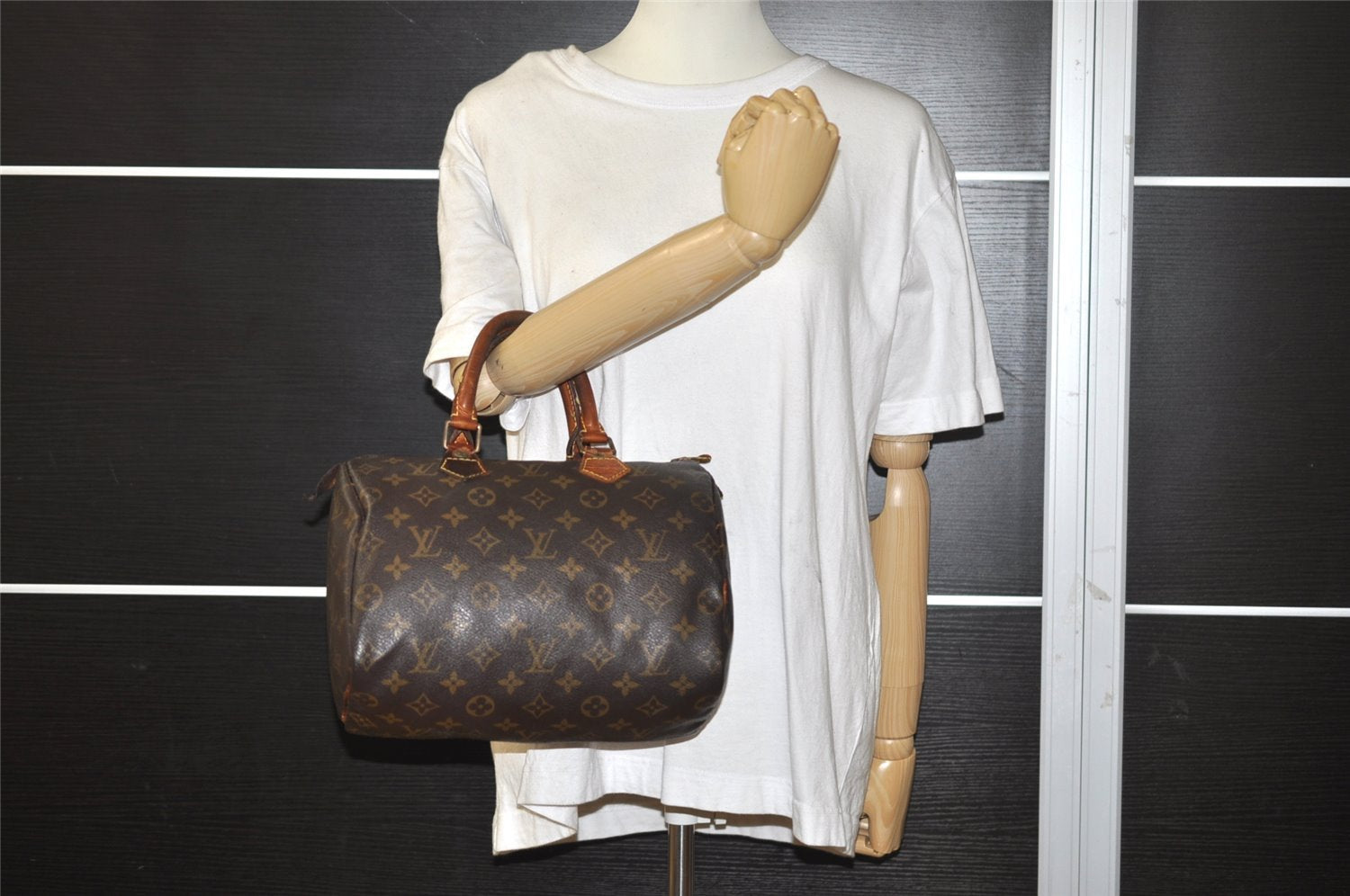 Authentic Louis Vuitton Monogram Speedy 25 Boston Hand Bag M41528 LV 1435I