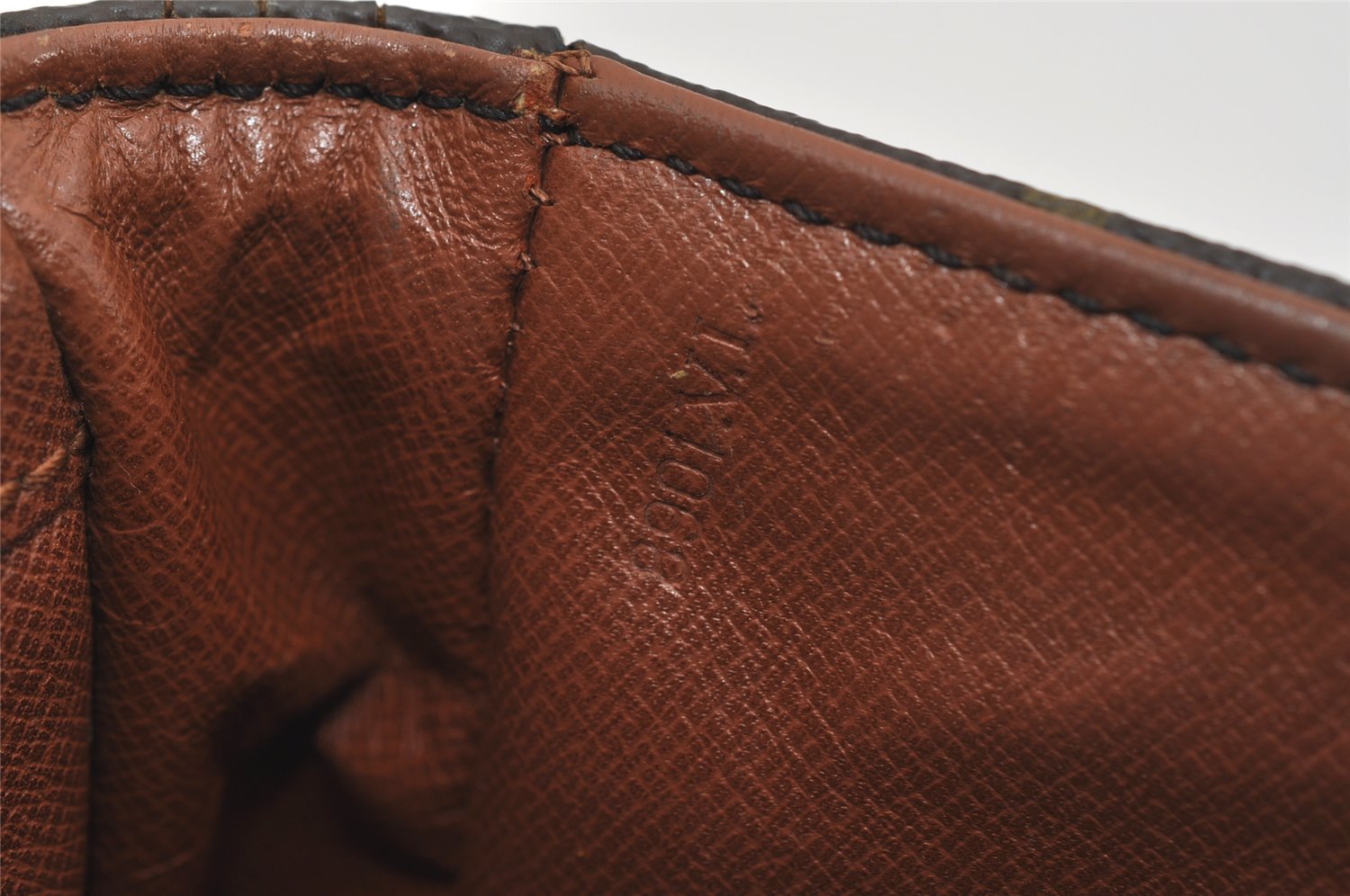 Authentic Louis Vuitton Monogram Chantilly GM Shoulder Cross Bag M51232 LV 1442I