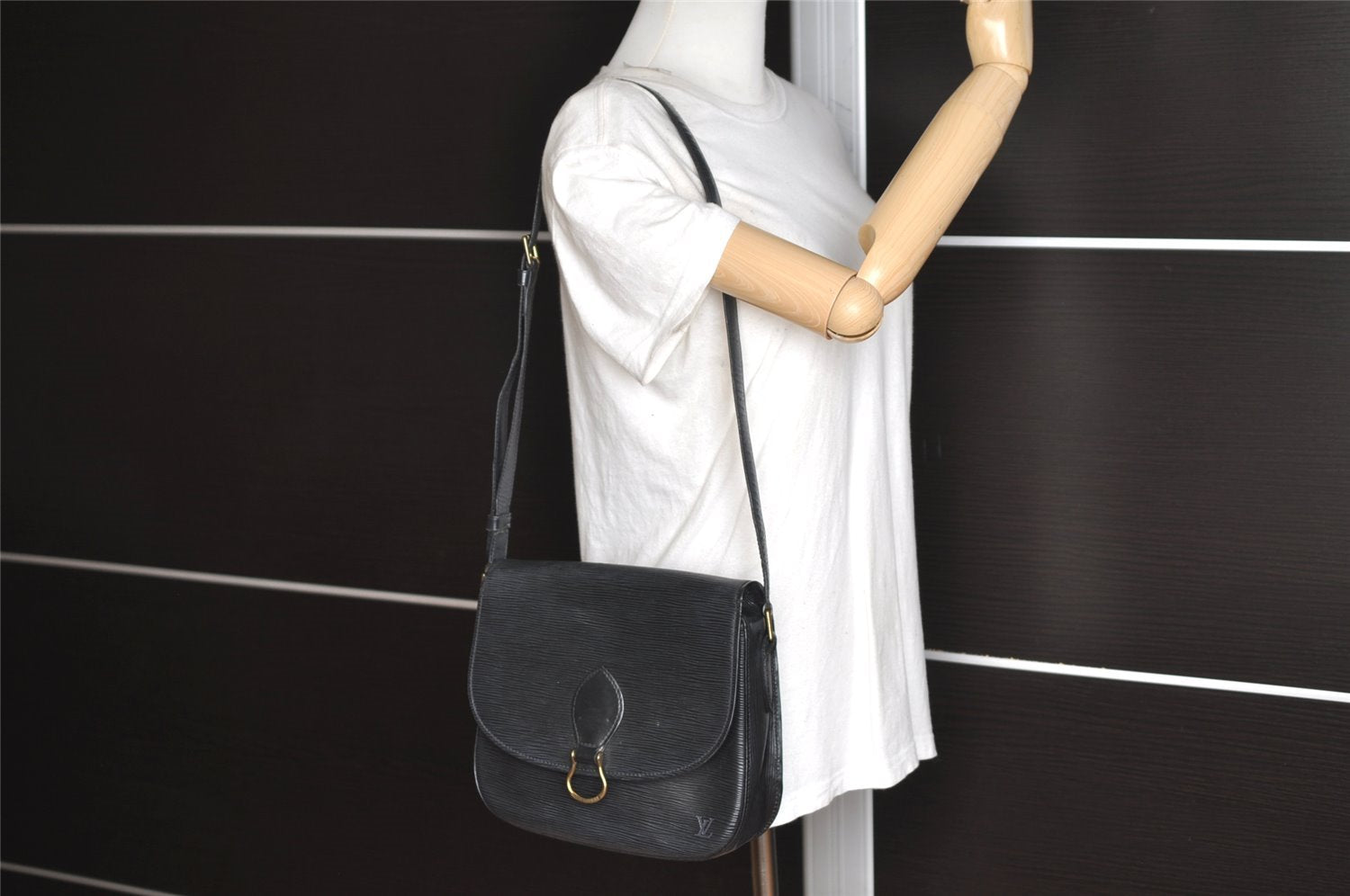 Auth Louis Vuitton Epi Saint Cloud GM Shoulder Cross Body Bag M52192 Black 1447J